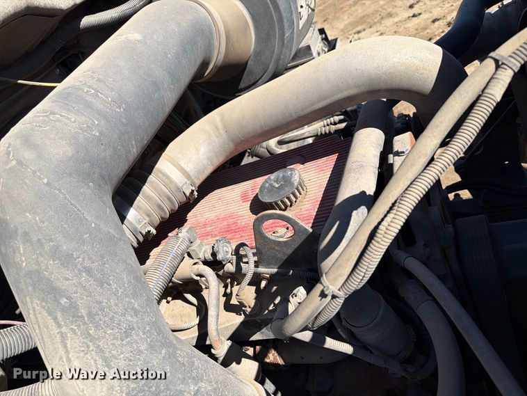 image for item FT7546 2002 Sterling A9500 semi truck