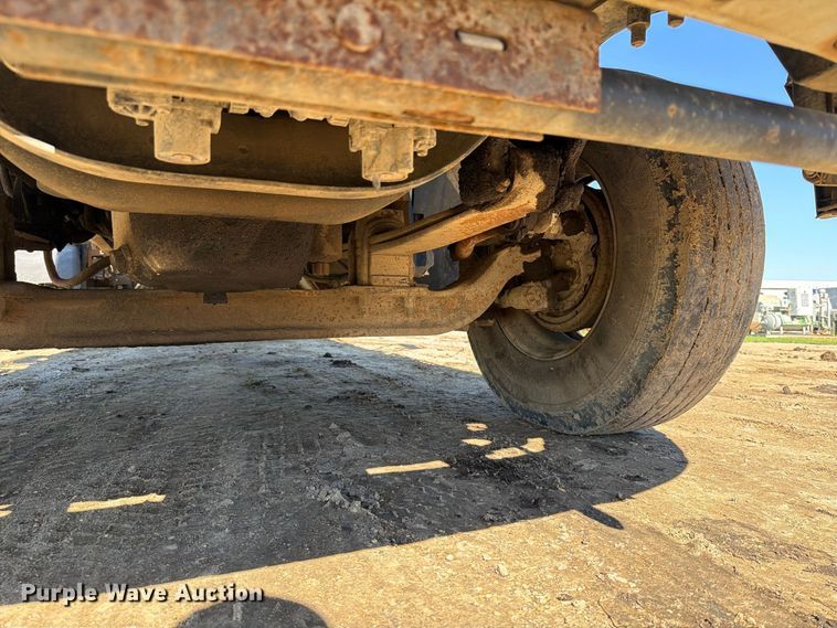 image for item FT7546 2002 Sterling A9500 semi truck