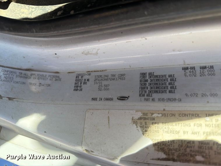 image for item FT7546 2002 Sterling A9500 semi truck