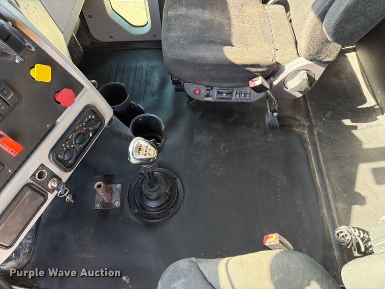 image for item FT8082 2015 Western Star 4900 semi truck