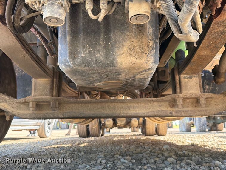 image for item FT8082 2015 Western Star 4900 semi truck