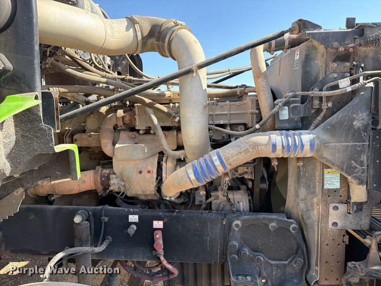 image for item FT8082 2015 Western Star 4900 semi truck