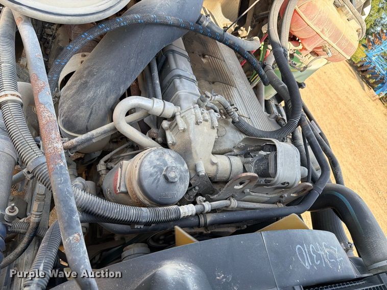 image for item FT8084 2007 Freightliner Columbia semi truck