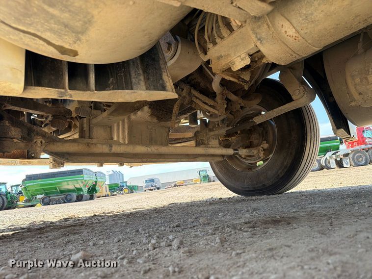 image for item FT8085 2007 Freightliner Columbia semi truck