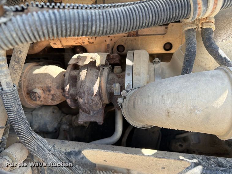 image for item FT8086 2006 Freightliner Columbia semi truck