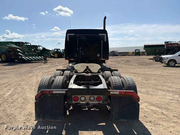 image for item FT8087 2015 Western Star 4900 semi truck
