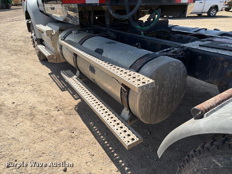 image for item FT8087 2015 Western Star 4900 semi truck