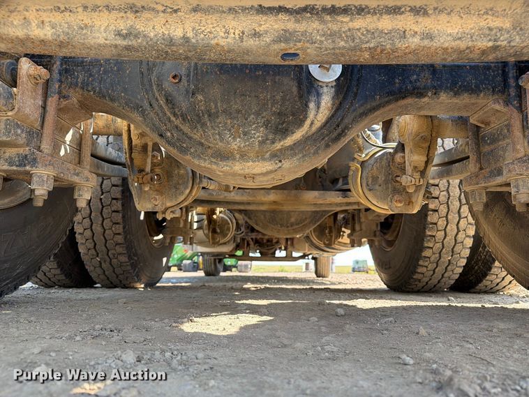 image for item FT8087 2015 Western Star 4900 semi truck