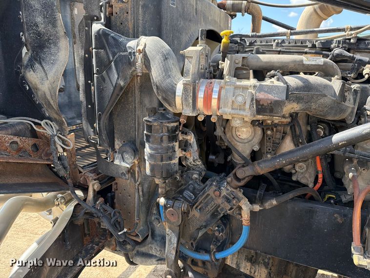 image for item FT8087 2015 Western Star 4900 semi truck