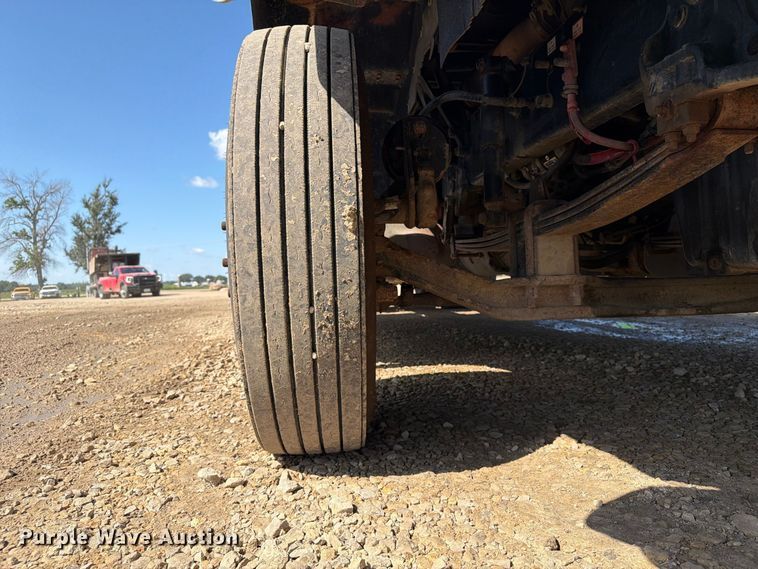 image for item FT8087 2015 Western Star 4900 semi truck