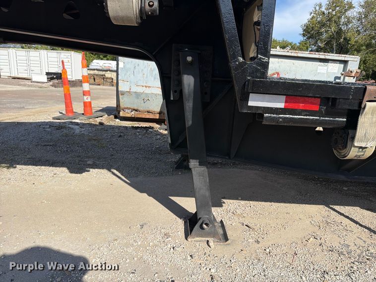image for item FU4721 1995 Trail King K70LCS-482 drop deck equipment trailer