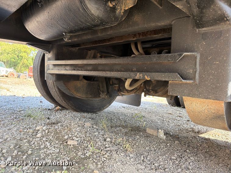 image for item FU4721 1995 Trail King K70LCS-482 drop deck equipment trailer