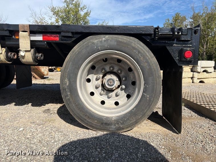 image for item FU4721 1995 Trail King K70LCS-482 drop deck equipment trailer