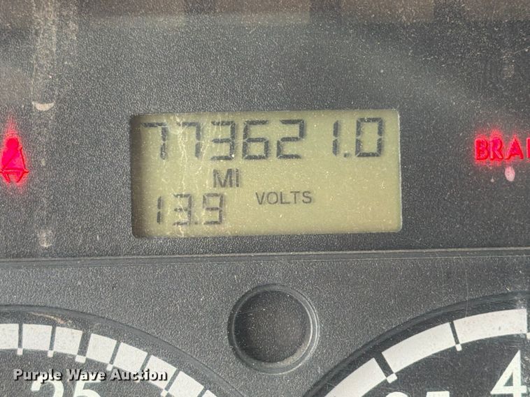 image for item FU4726 2012 Freightliner Cascadia semi truck