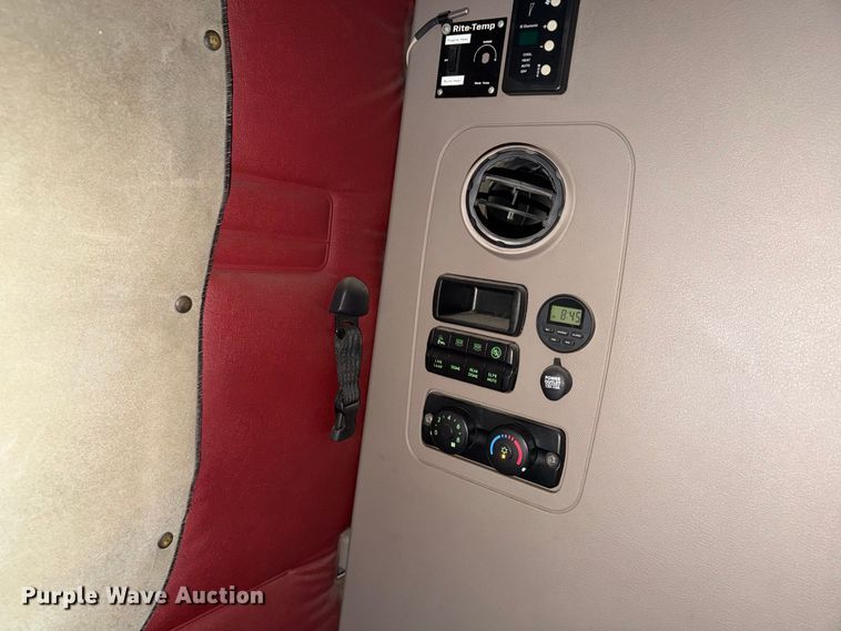 image for item FU4726 2012 Freightliner Cascadia semi truck