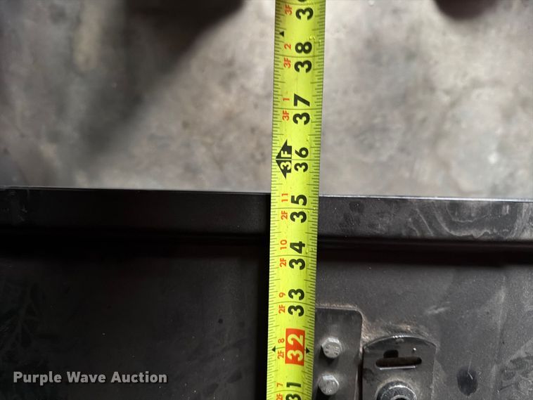image for item FU4726 2012 Freightliner Cascadia semi truck