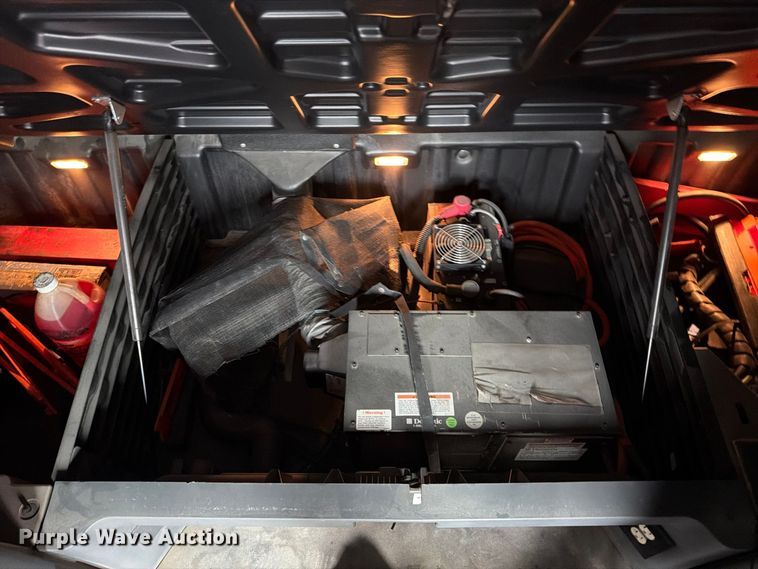 image for item FU4726 2012 Freightliner Cascadia semi truck