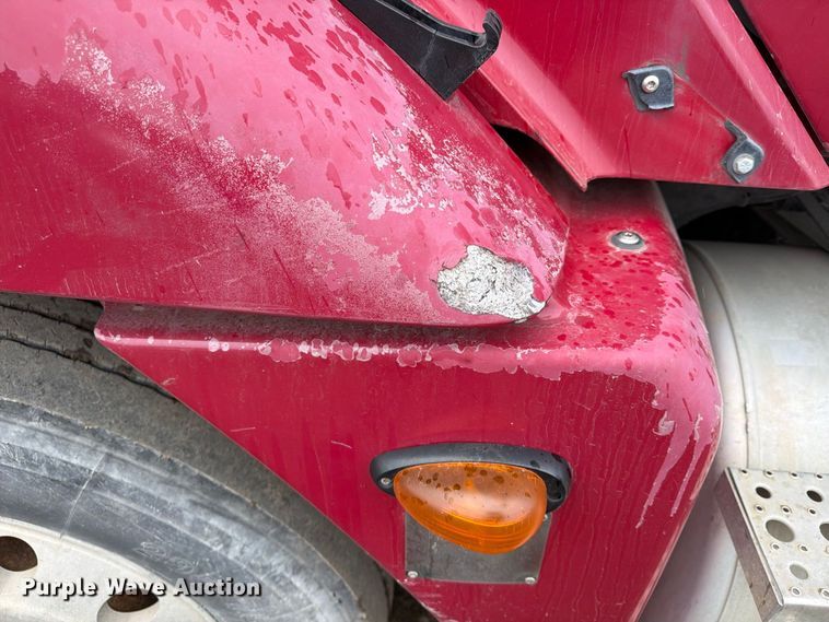image for item FU4727 2006 Freightliner Columbia semi truck