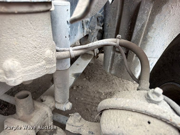image for item FU4727 2006 Freightliner Columbia semi truck