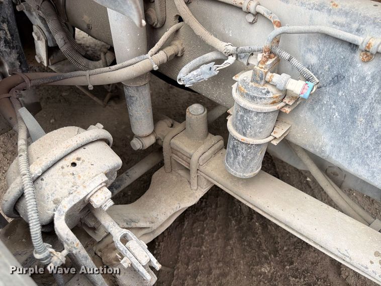 image for item FU4727 2006 Freightliner Columbia semi truck