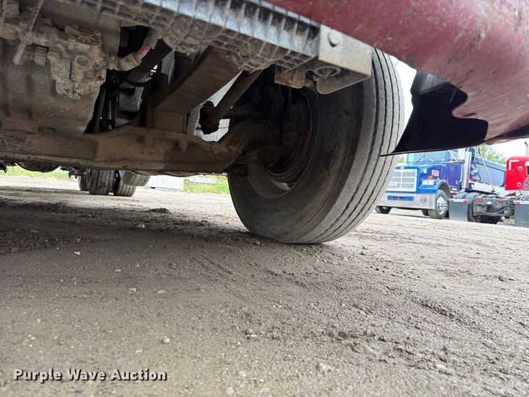 image for item FU4727 2006 Freightliner Columbia semi truck