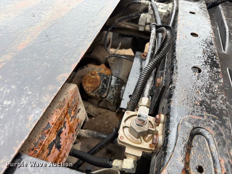 image for item FU4727 2006 Freightliner Columbia semi truck