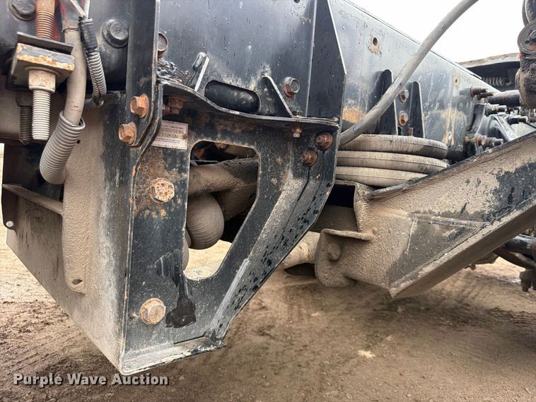 image for item FU4727 2006 Freightliner Columbia semi truck