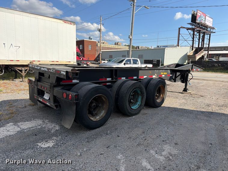 image for item FU4734 2001 Cheetah Chassis container trailer