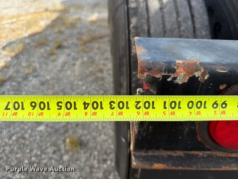image for item FU4734 2001 Cheetah Chassis container trailer