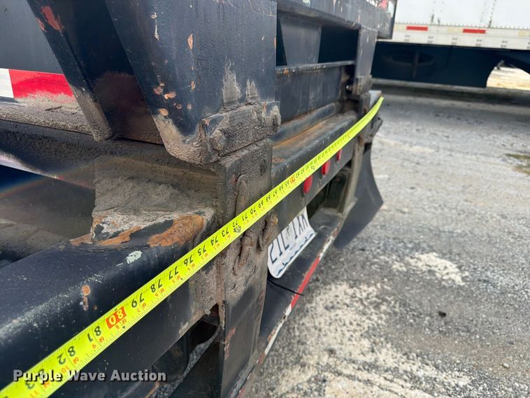 image for item FU4734 2001 Cheetah Chassis container trailer