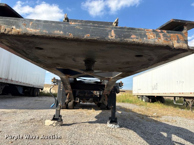 image for item FU4734 2001 Cheetah Chassis container trailer