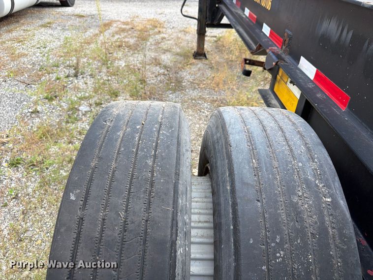 image for item FU4735 1999 Strick Corporation  container trailer