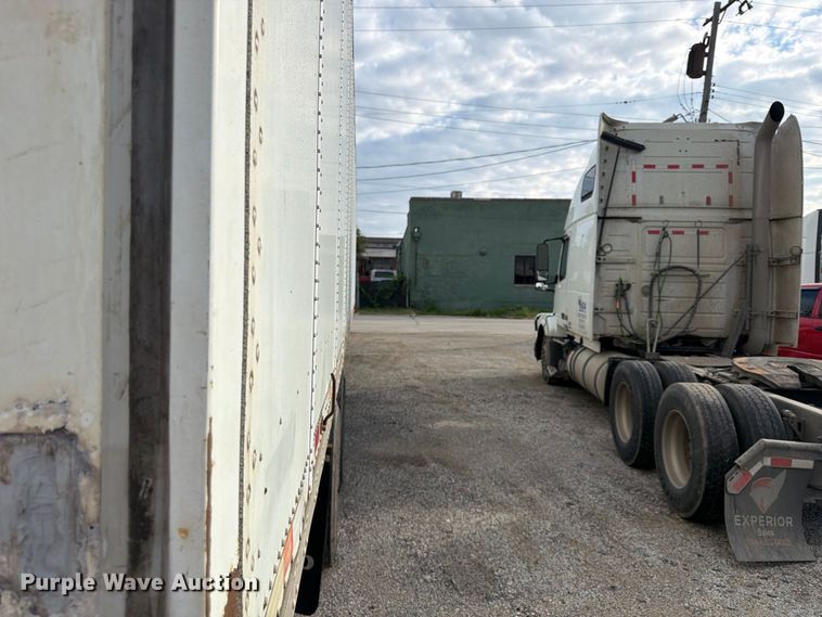 image for item FU4736 2008 Stoughton ZGPVW-535T-S-C-AR dry van trailer
