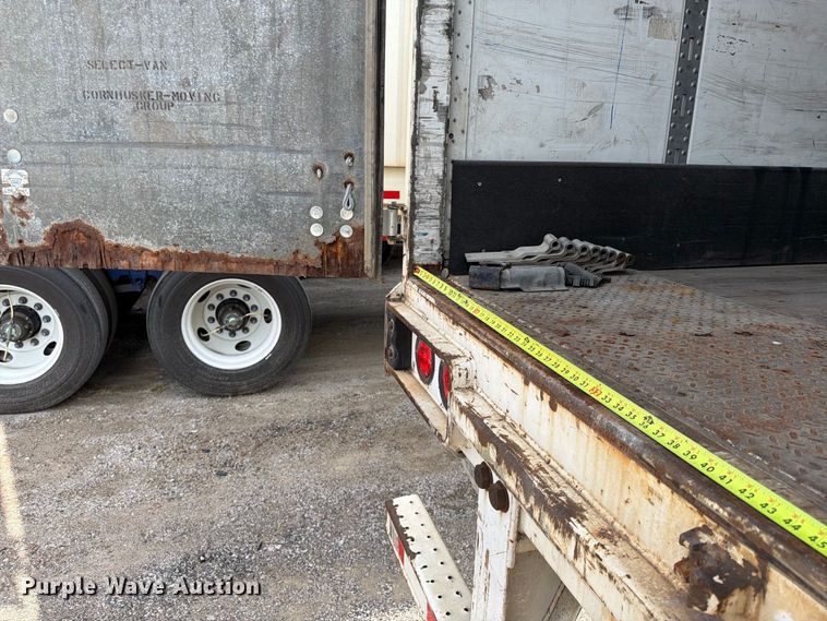 image for item FU4736 2008 Stoughton ZGPVW-535T-S-C-AR dry van trailer