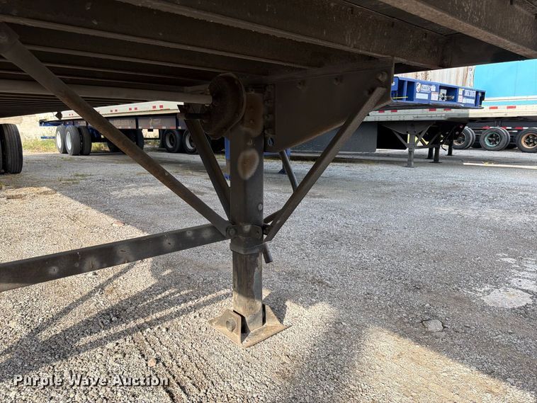 image for item FU4736 2008 Stoughton ZGPVW-535T-S-C-AR dry van trailer