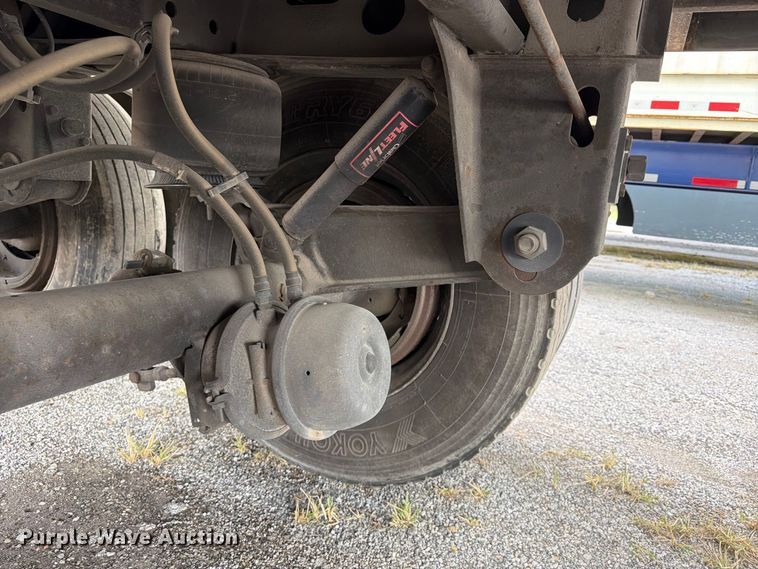 image for item FU4736 2008 Stoughton ZGPVW-535T-S-C-AR dry van trailer