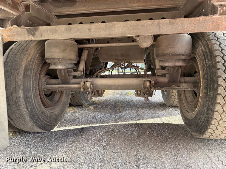 image for item FU4736 2008 Stoughton ZGPVW-535T-S-C-AR dry van trailer