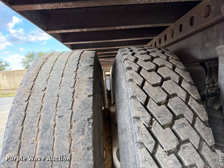 image for item FU4736 2008 Stoughton ZGPVW-535T-S-C-AR dry van trailer
