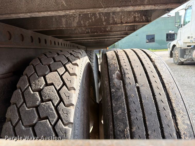 image for item FU4736 2008 Stoughton ZGPVW-535T-S-C-AR dry van trailer