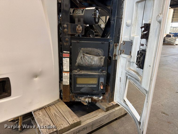 image for item FU4742 Carrier X2100 reefer unit