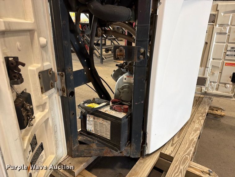 image for item FU4742 Carrier X2100 reefer unit