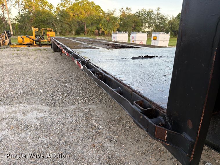 image for item NC9912 2004 Manac  drop deck trailer