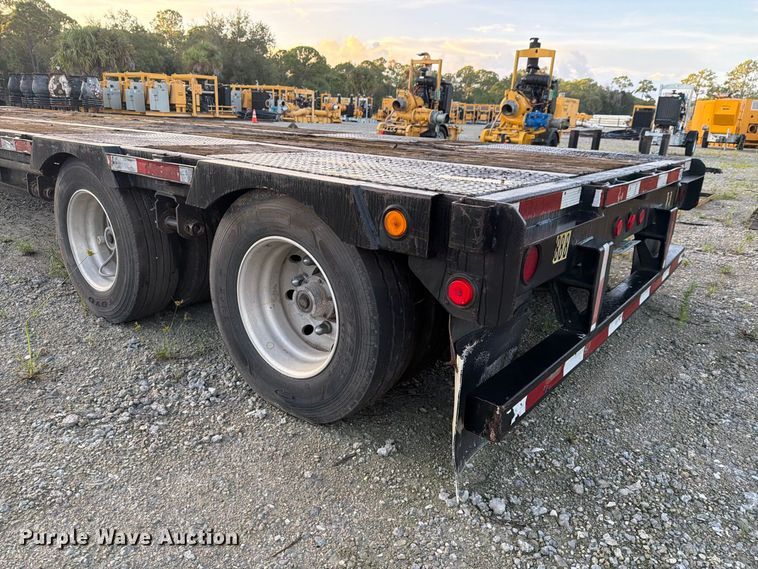 image for item NC9912 2004 Manac  drop deck trailer
