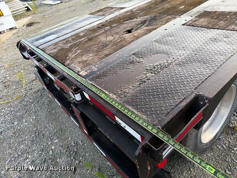 image for item NC9912 2004 Manac  drop deck trailer