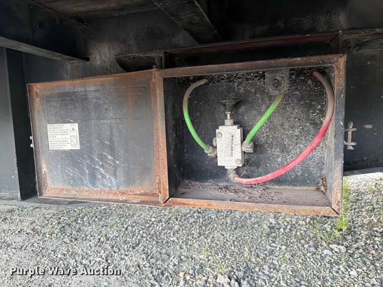 image for item NC9912 2004 Manac  drop deck trailer