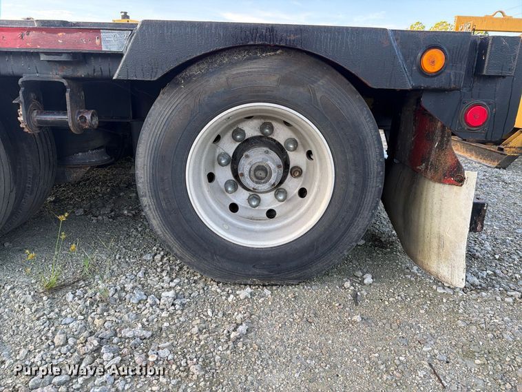 image for item NC9912 2004 Manac  drop deck trailer