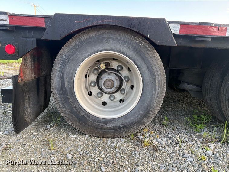 image for item NC9912 2004 Manac  drop deck trailer