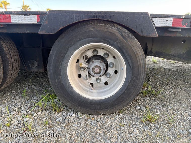 image for item NC9912 2004 Manac  drop deck trailer