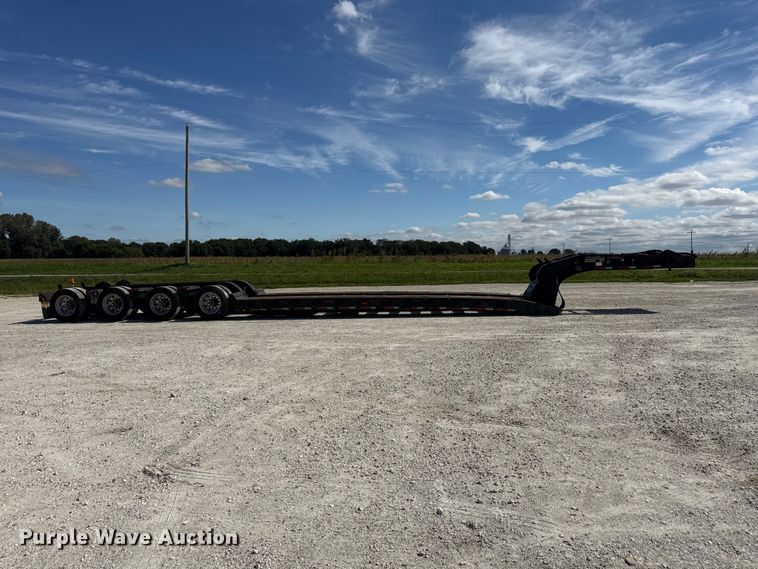 image for item ND9551 2008 Fontaine Trailer Co. Fontaine Trailer Co. lowboy equipment trailer