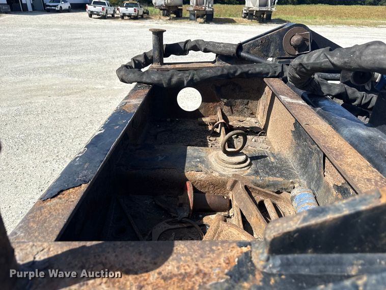 image for item ND9551 2008 Fontaine Trailer Co. Fontaine Trailer Co. lowboy equipment trailer
